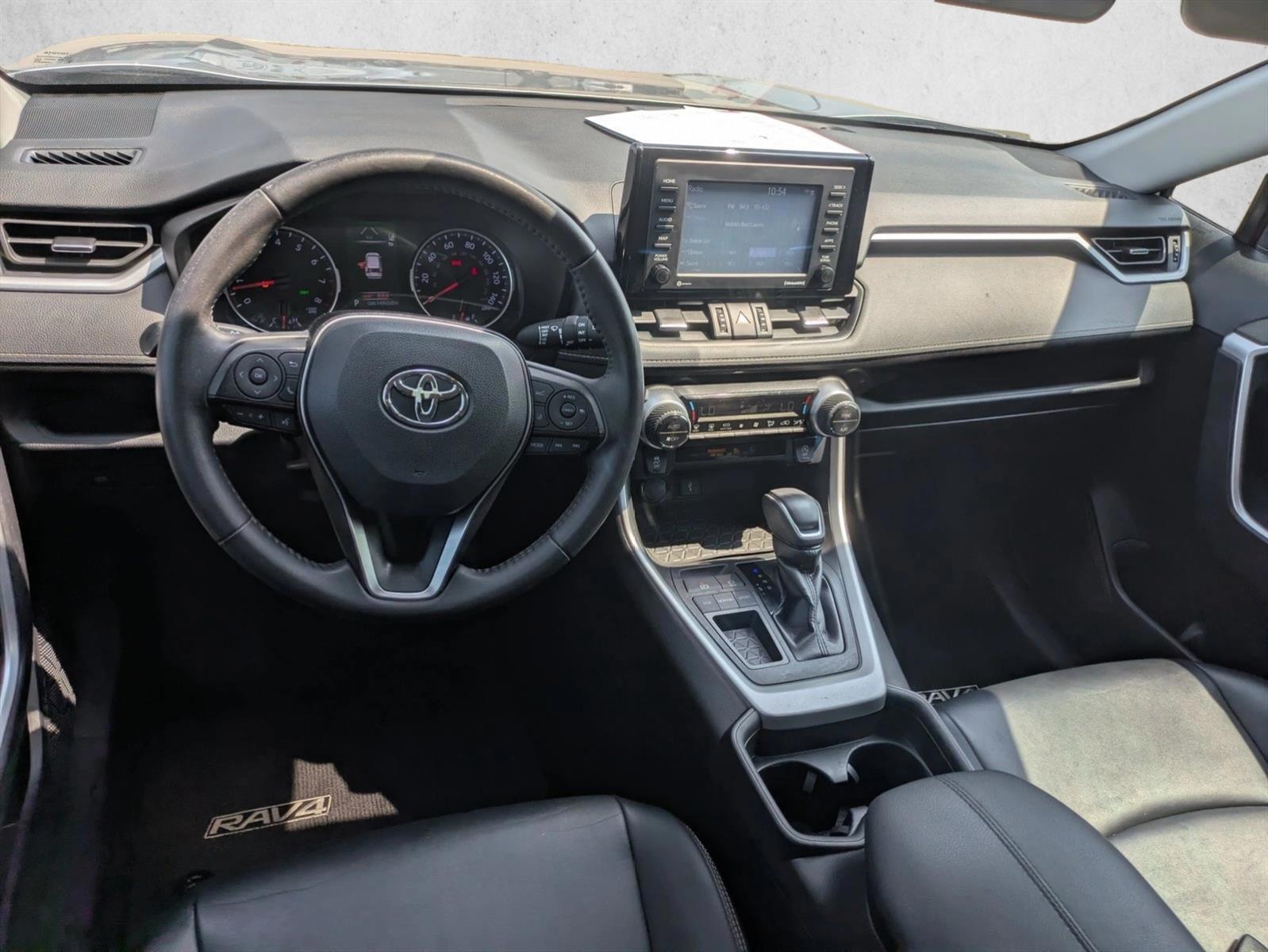 Thumbnail: 2020 Toyota RAV4 - 3
