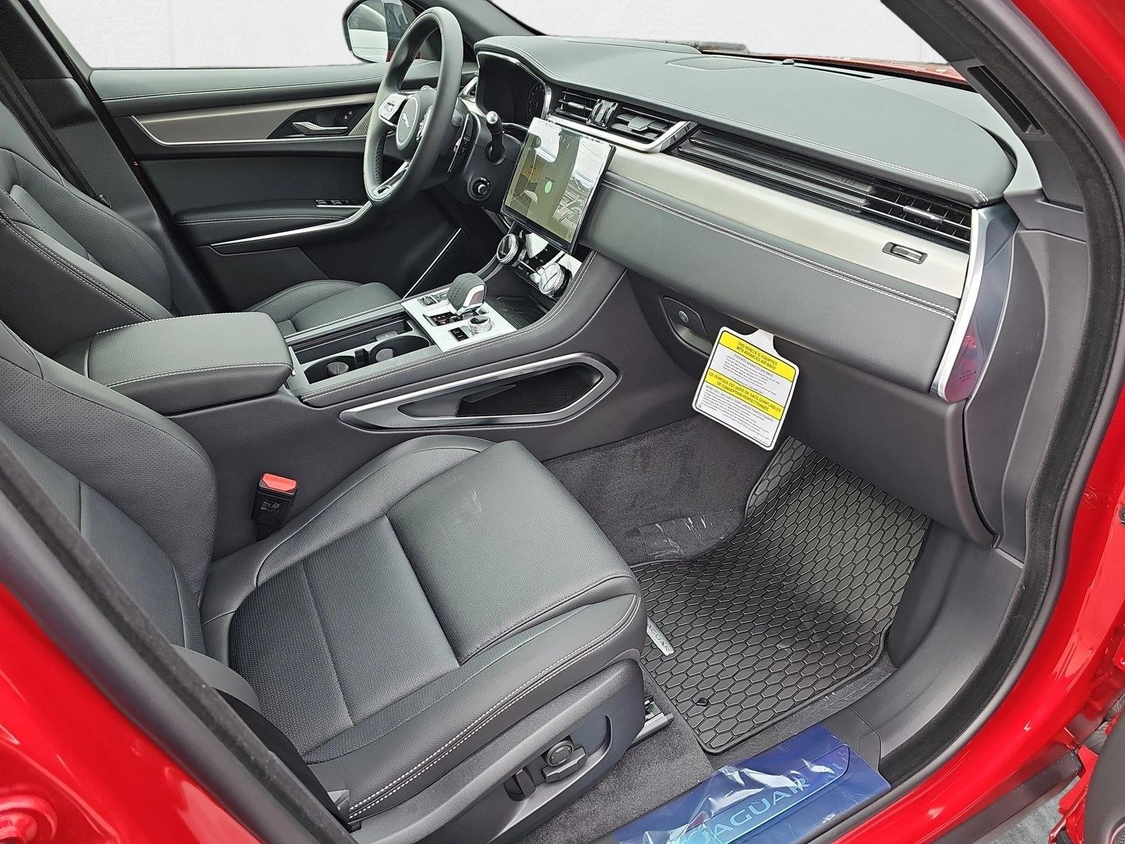 2026 Jaguar F-Pace R-Dynamic S - Photo 7