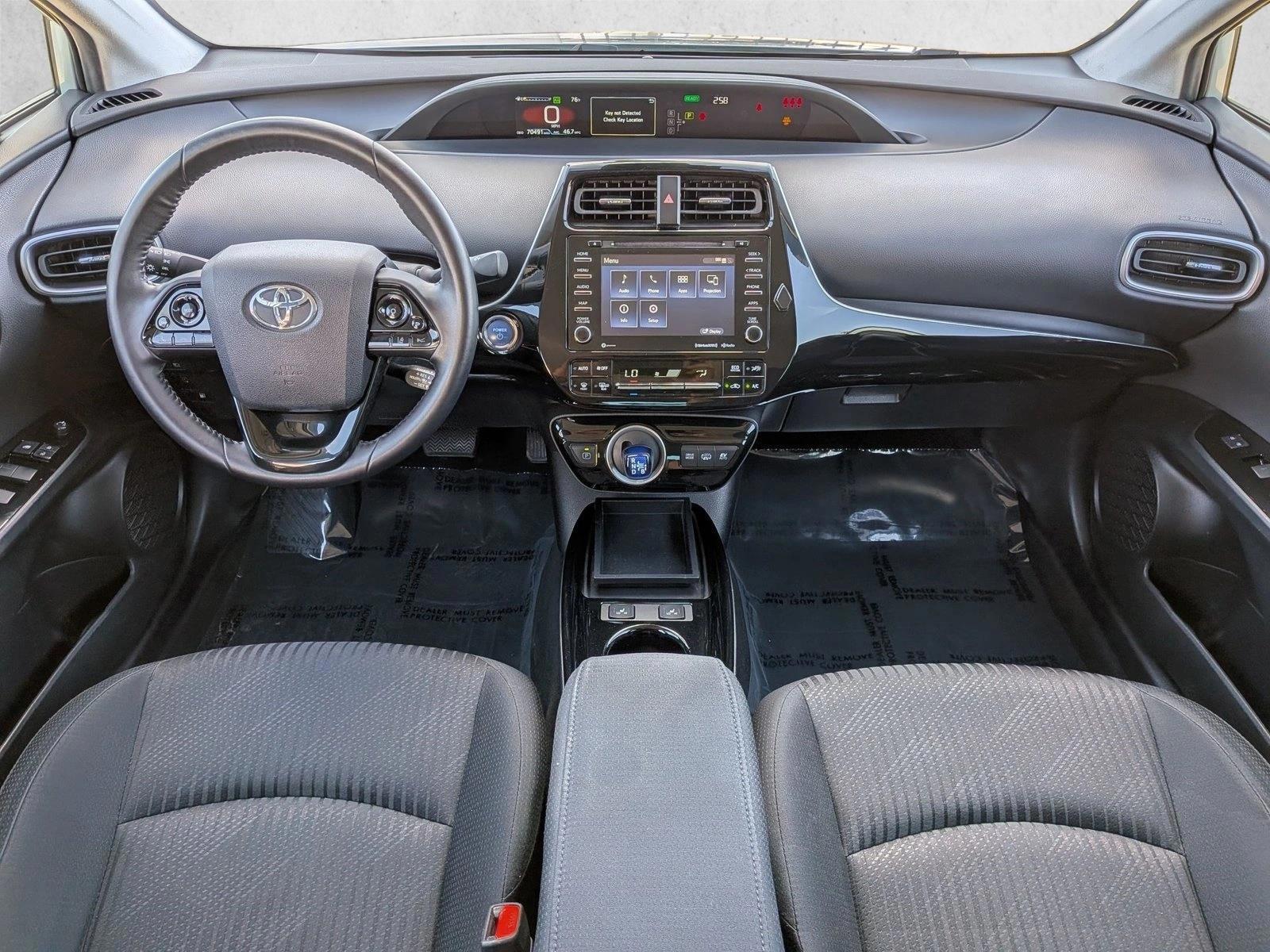 Thumbnail: 2022 Toyota Prius Prime - 4