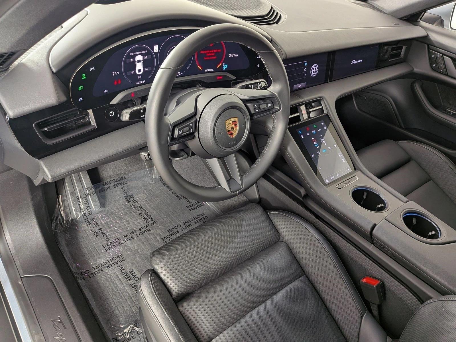 Thumbnail: 2024 Porsche Taycan - 3