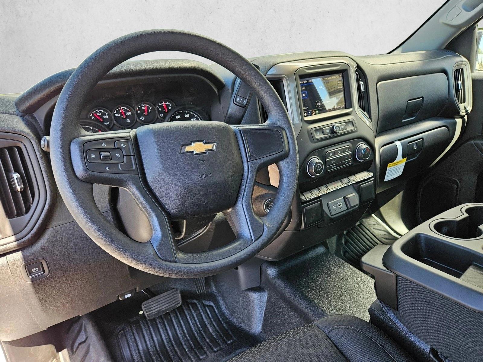 Thumbnail: 2026 Chevrolet Silverado 1500 - 3