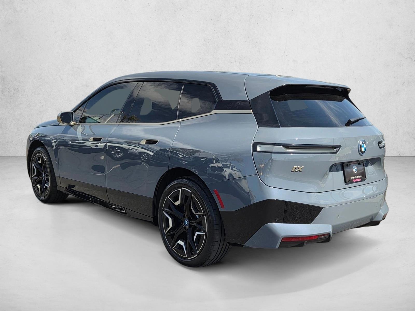 2023 BMW iX Base - Photo 8