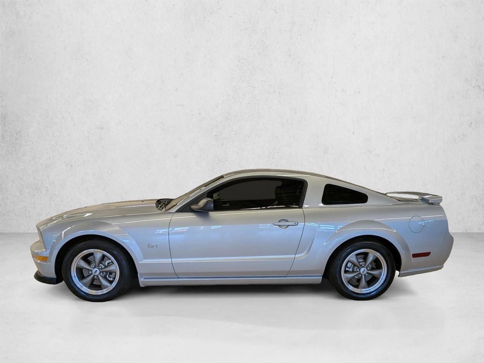 Thumbnail: 2005 Ford Mustang - 2