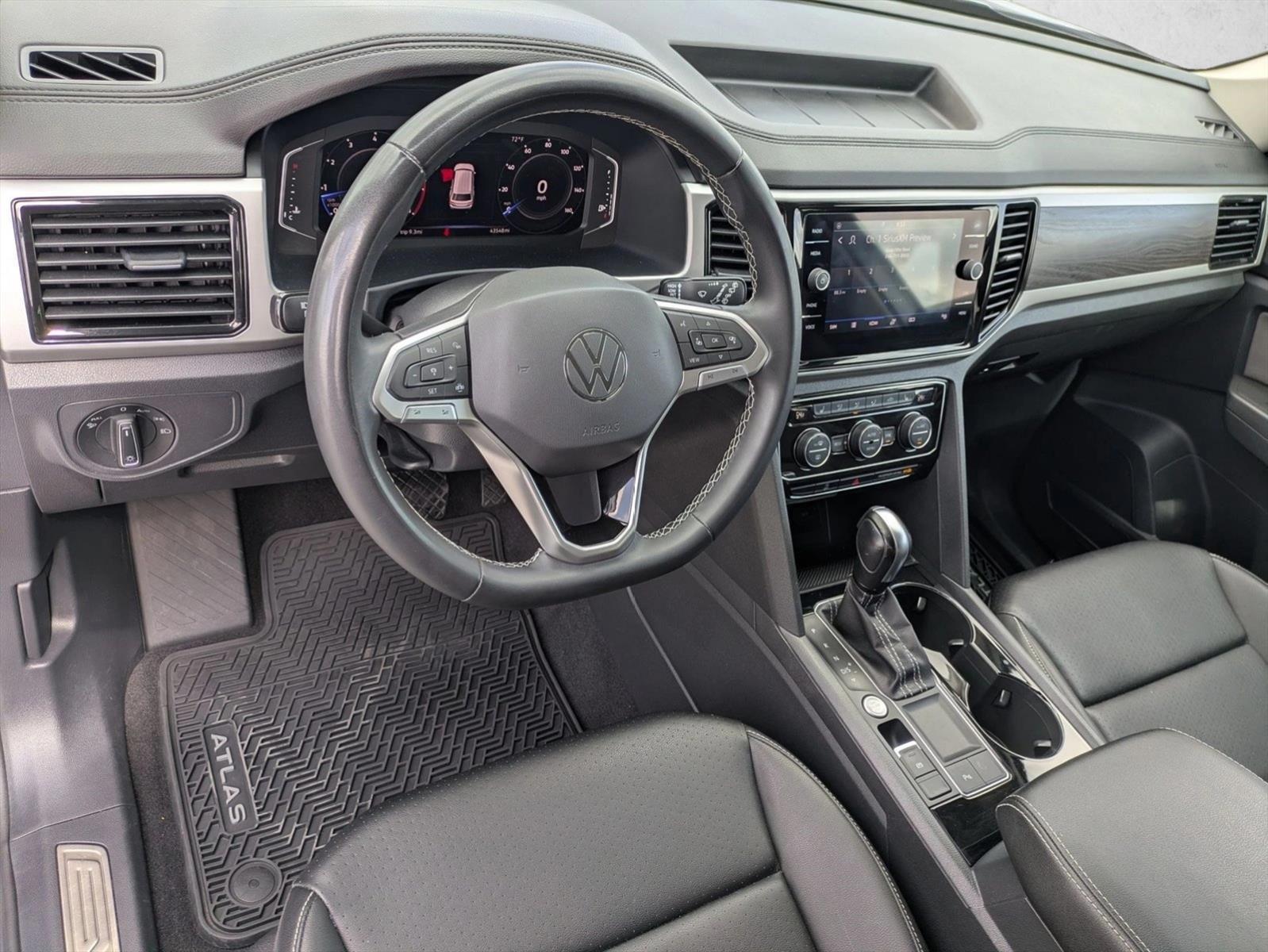 Thumbnail: 2023 Volkswagen Atlas - 3