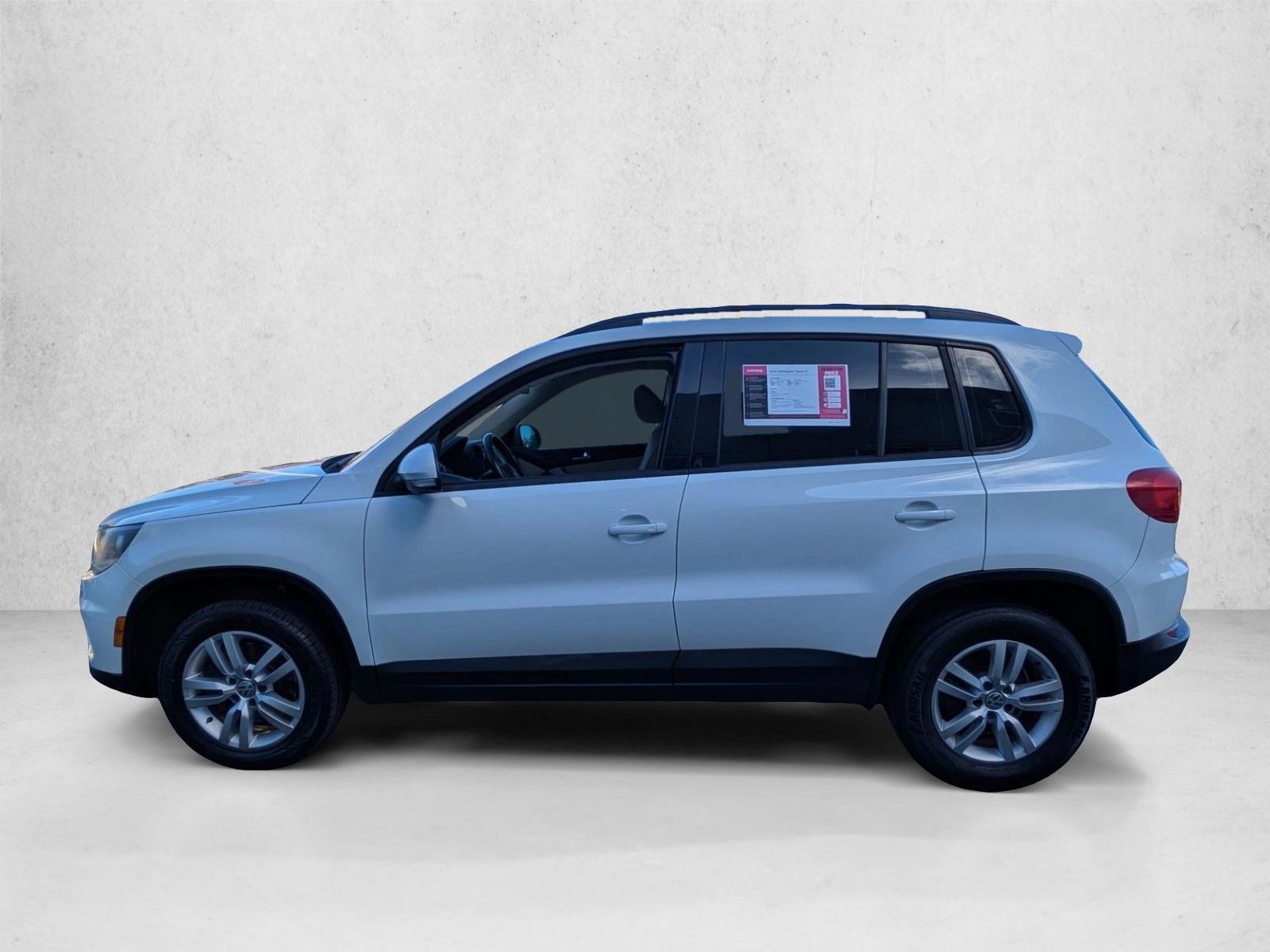 Thumbnail: 2016 Volkswagen Tiguan - 2