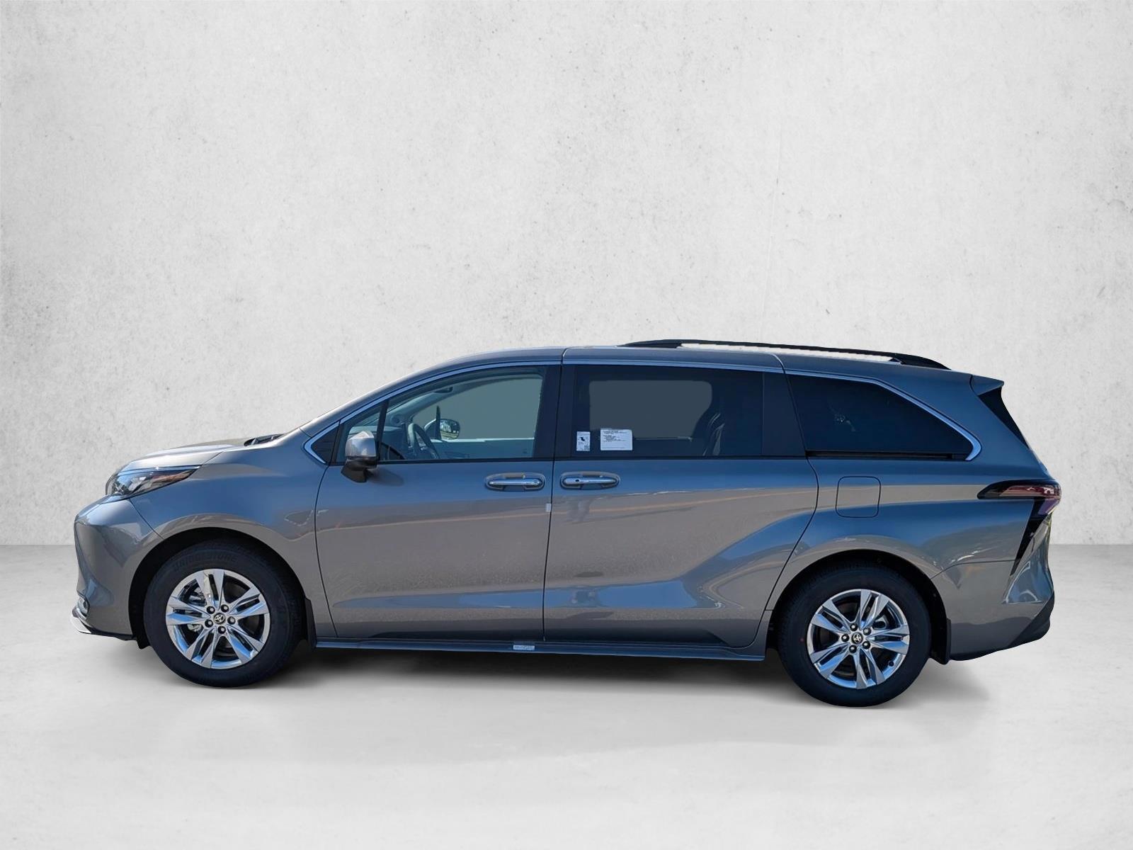 Thumbnail: 2026 Toyota Sienna - 2