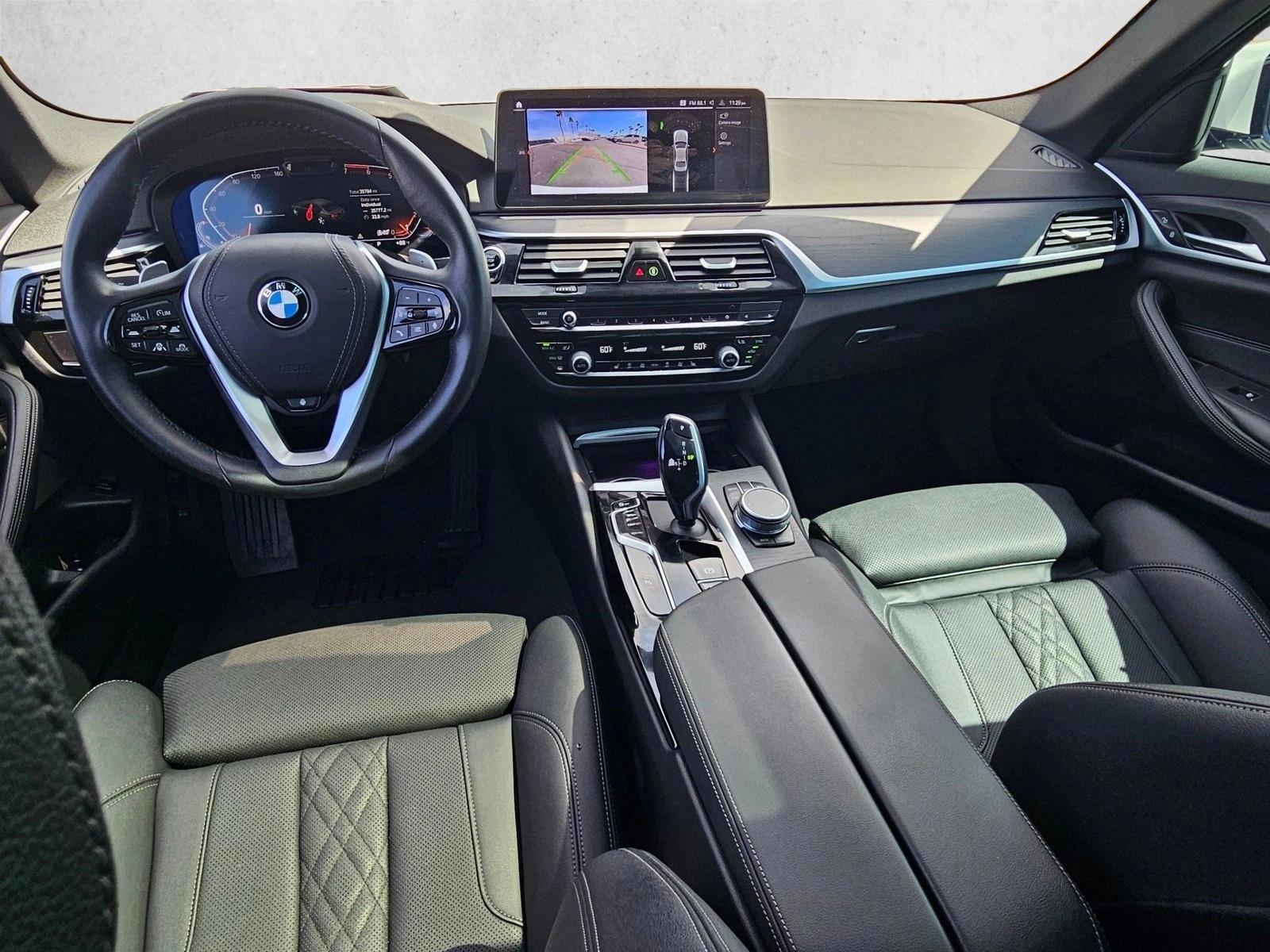 Thumbnail: 2023 BMW 5 Series - 4