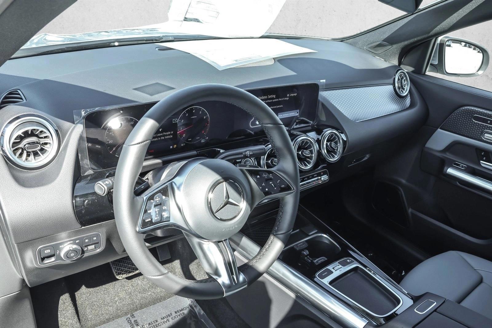 Thumbnail: 2026 Mercedes-Benz GLA - 3