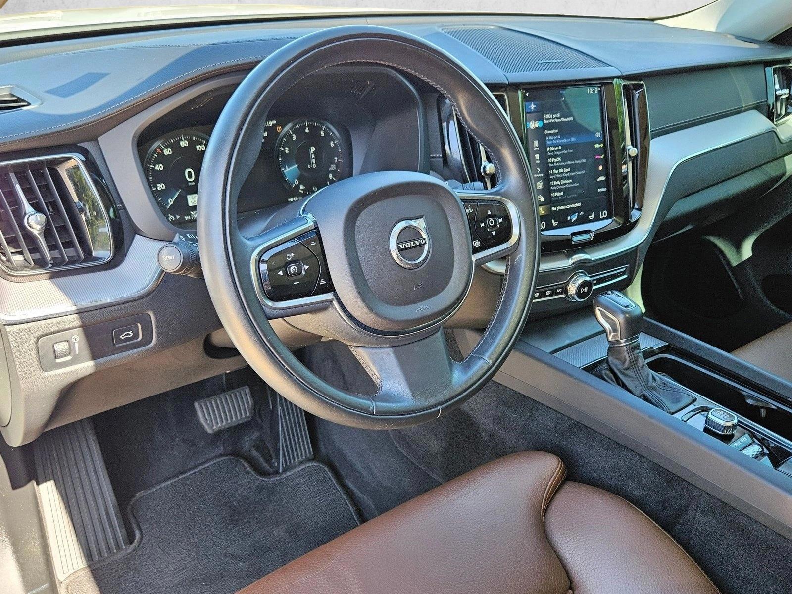 Thumbnail: 2019 Volvo XC60 - 3