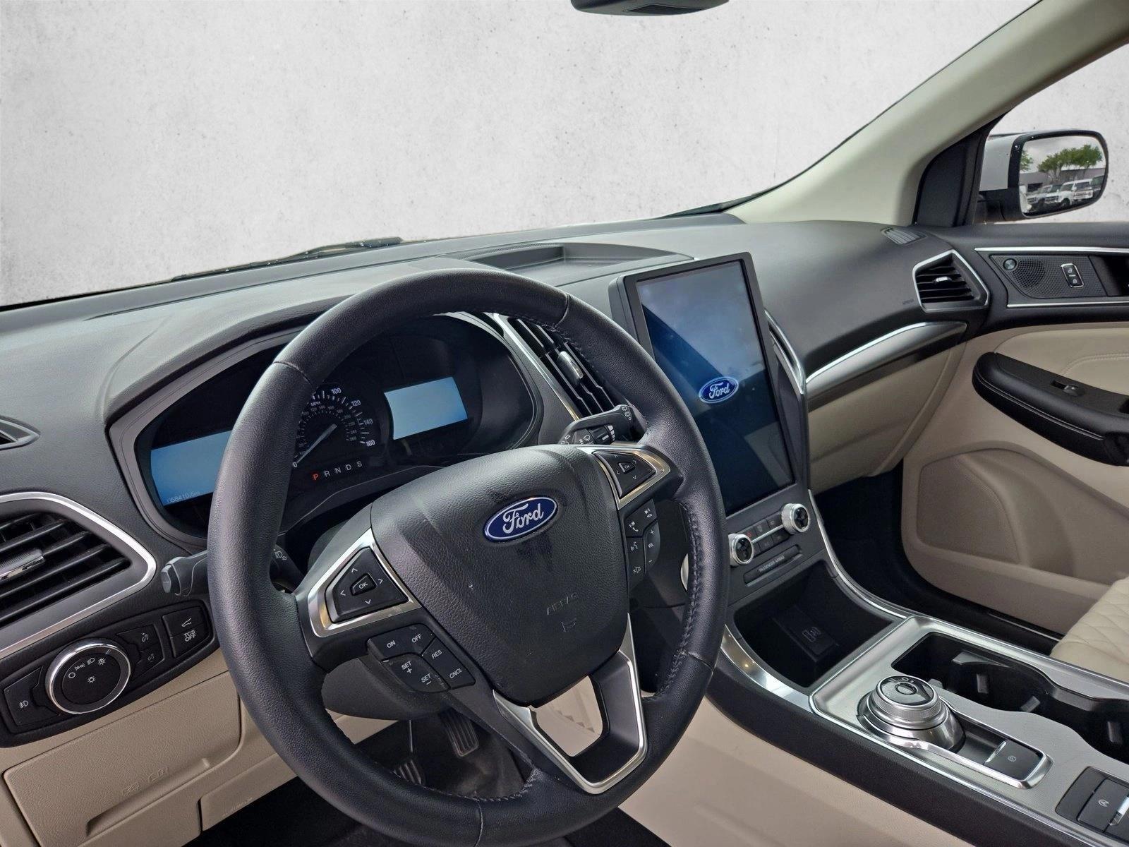 Thumbnail: 2023 Ford Edge - 3