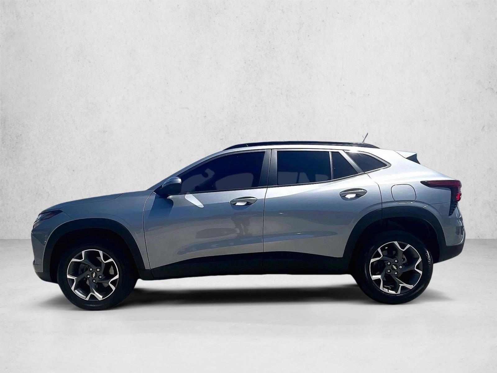 Thumbnail: 2025 Chevrolet Trax - 2