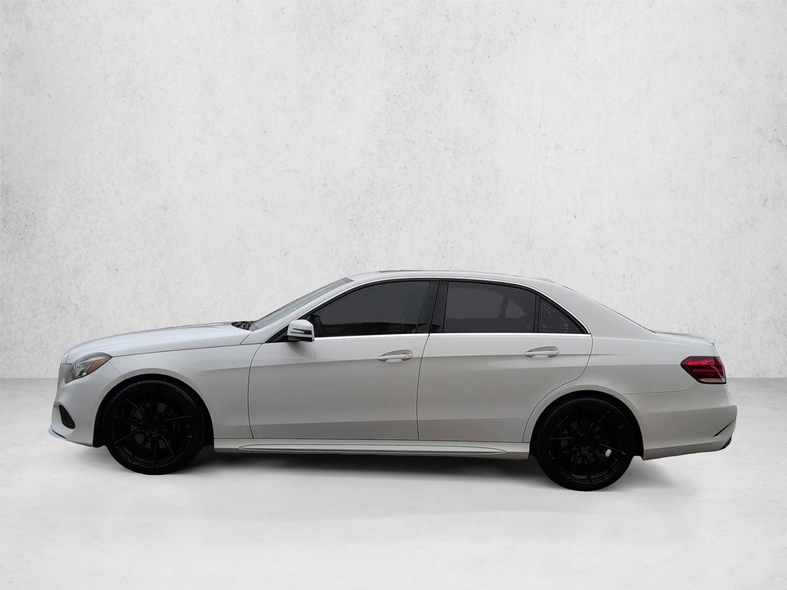 Thumbnail: 2015 Mercedes-Benz E-Class - 2