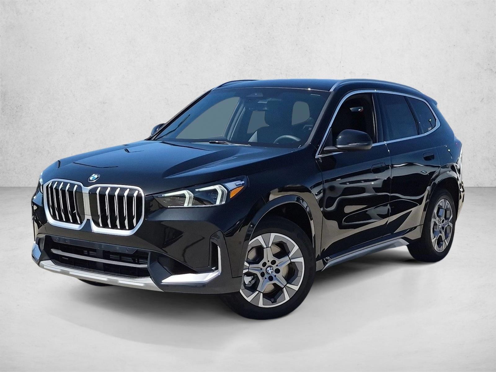 Thumbnail: 2027 BMW X1 - 1