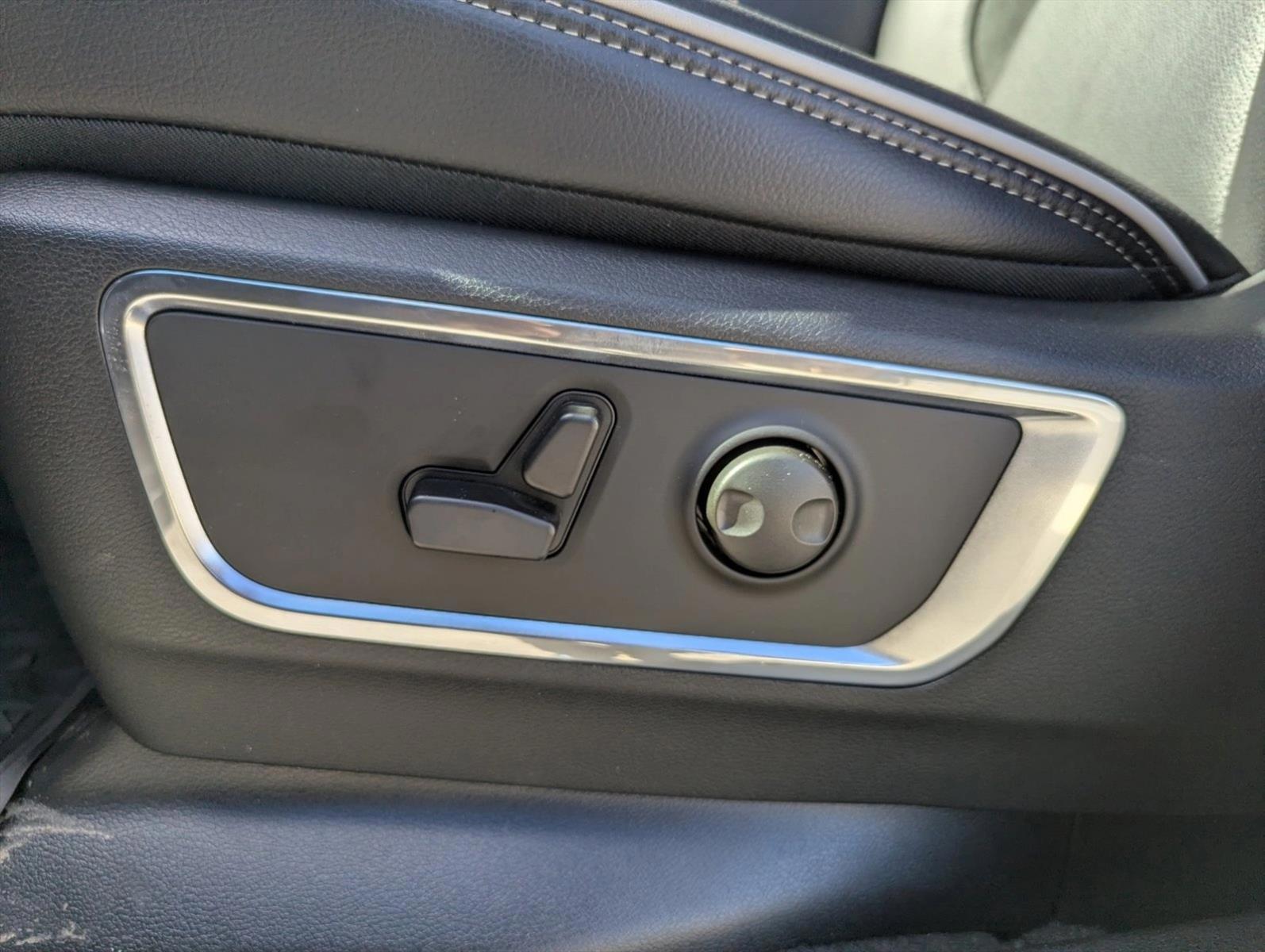 Thumbnail: 2026 RAM 1500 - 3