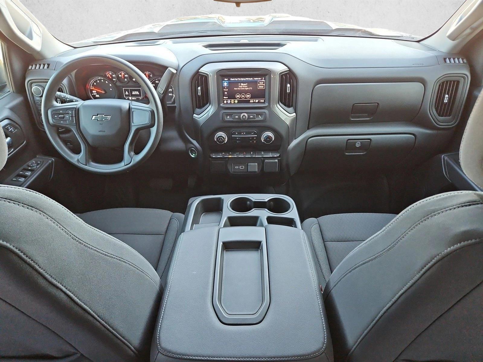 Thumbnail: 2025 Chevrolet Silverado 1500 - 4