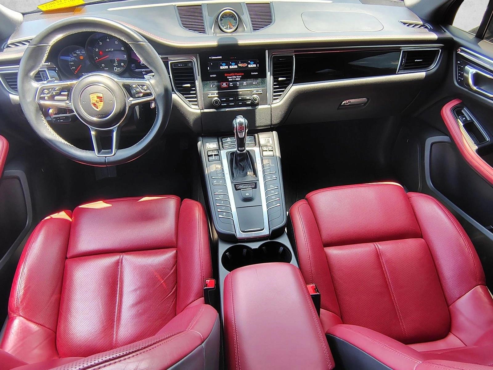 Thumbnail: 2017 Porsche Macan - 2