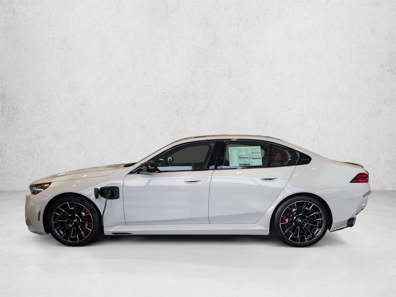 Thumbnail: 2026 BMW M5 - 2