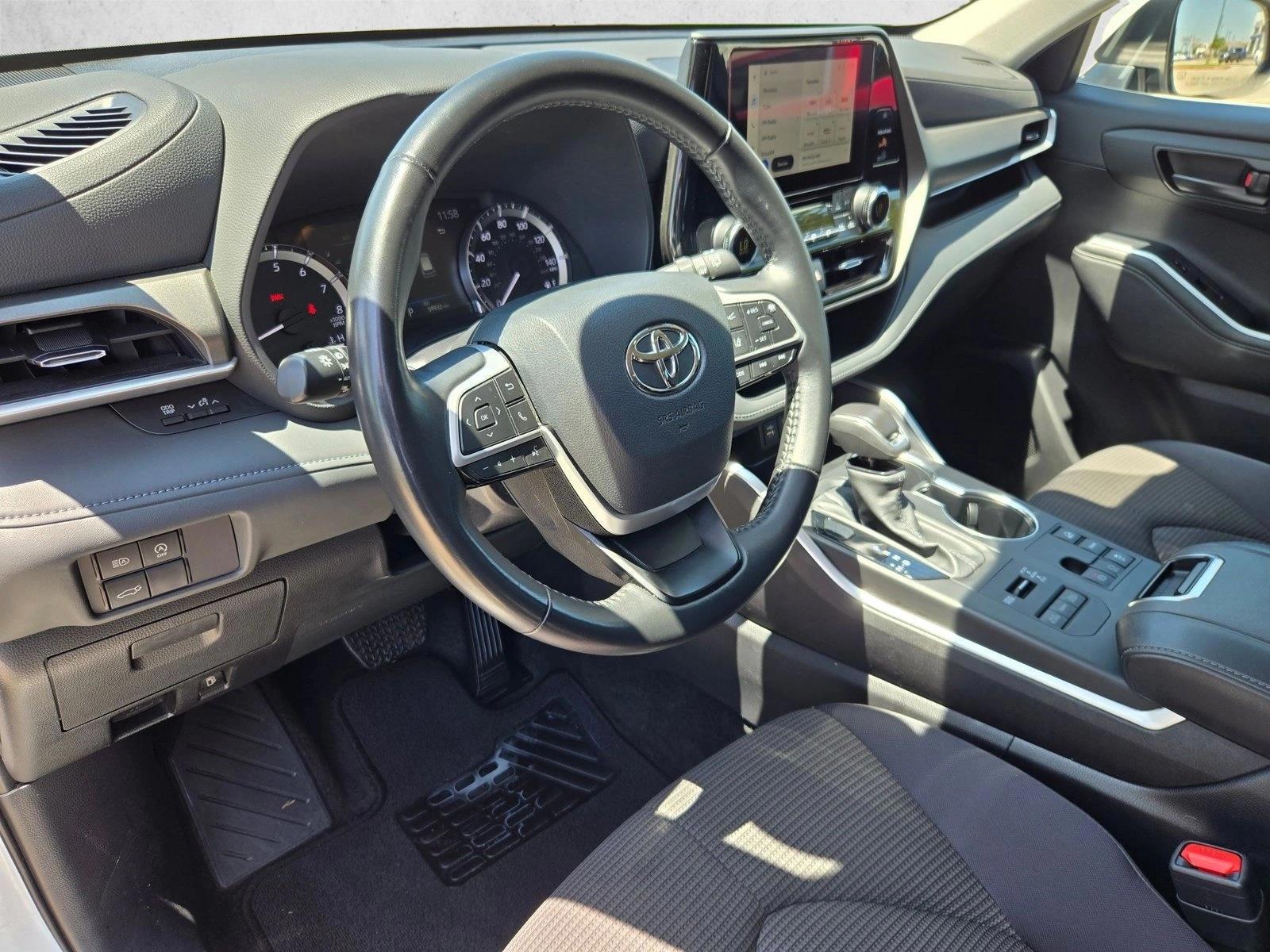 Thumbnail: 2024 Toyota Highlander - 3