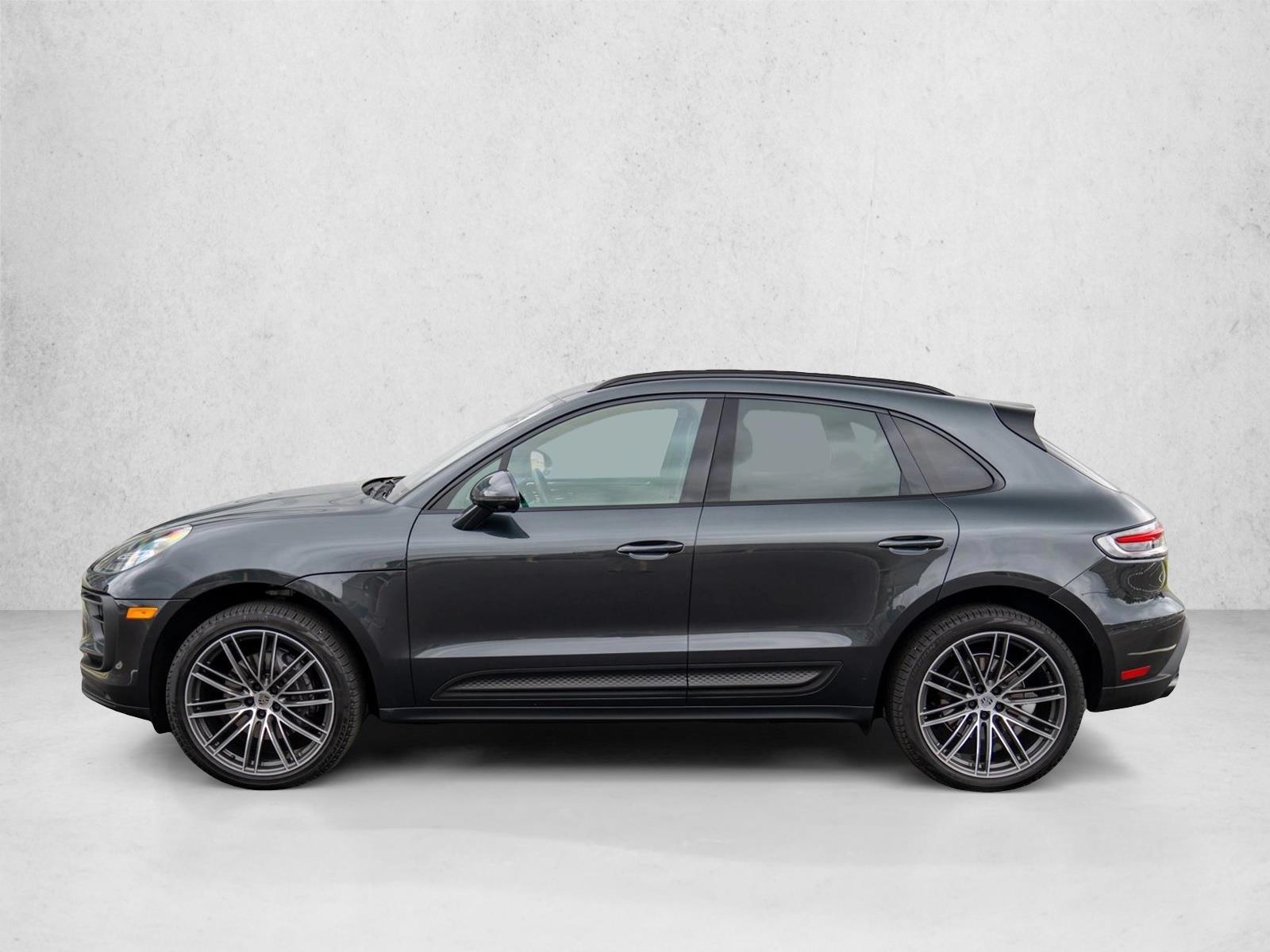 Thumbnail: 2025 Porsche Macan - 2