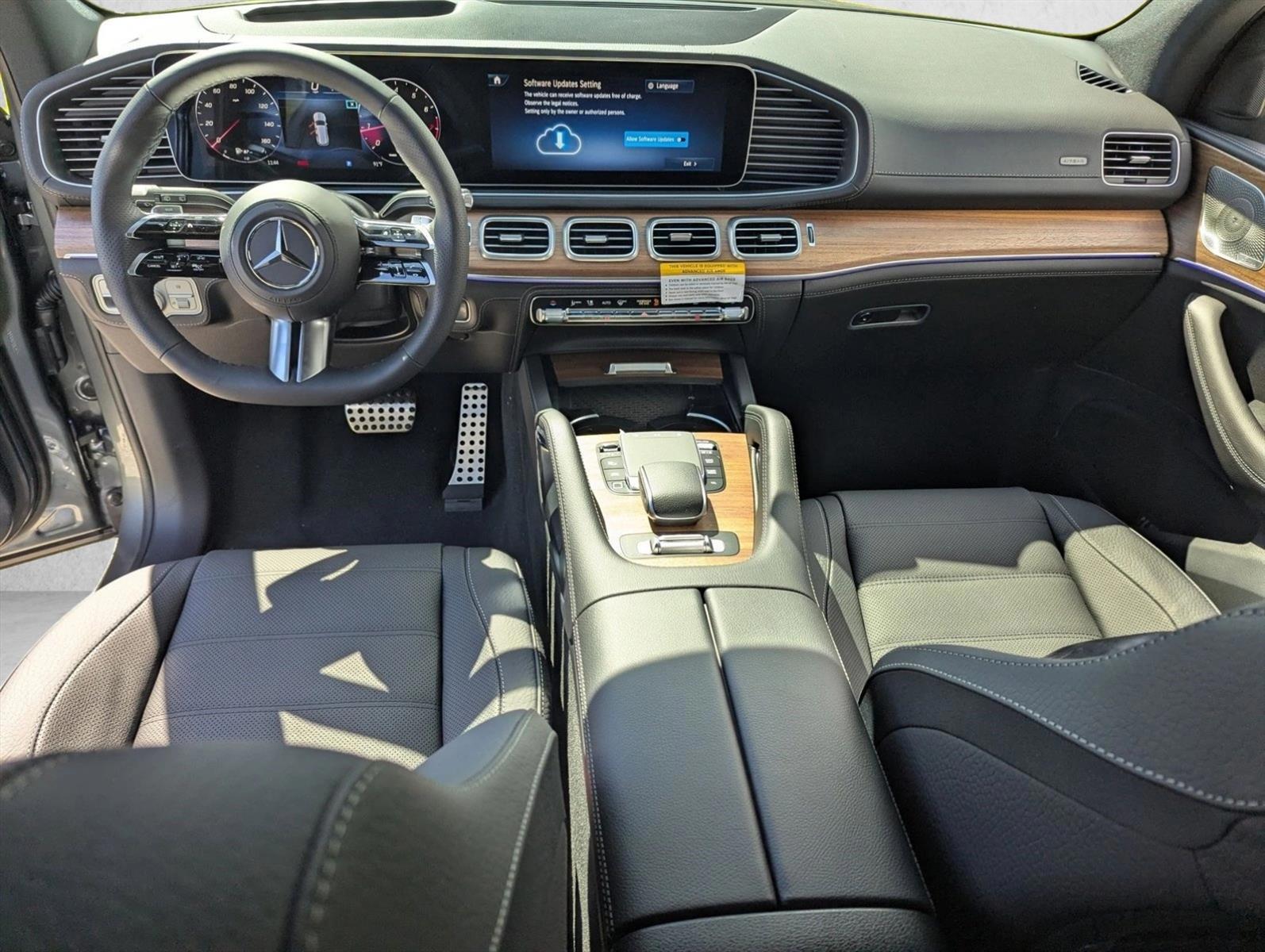 Thumbnail: 2026 Mercedes-Benz GLS - 3