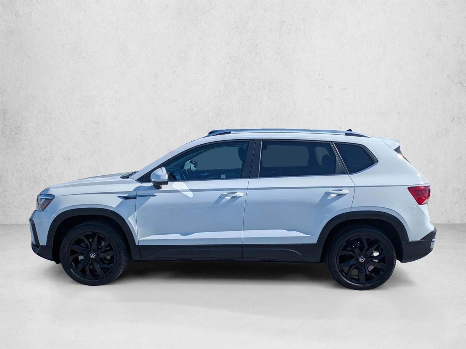 Thumbnail: 2022 Volkswagen Taos - 2