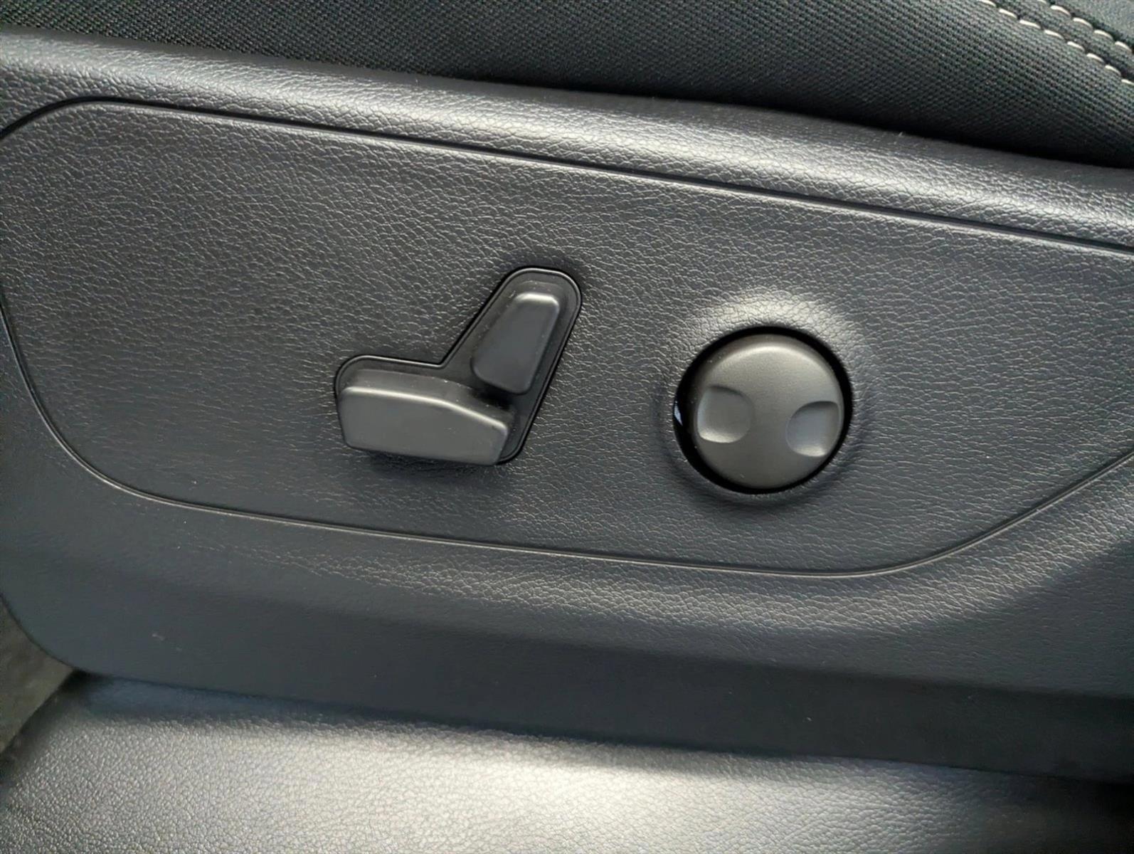 Thumbnail: 2026 RAM 1500 - 3