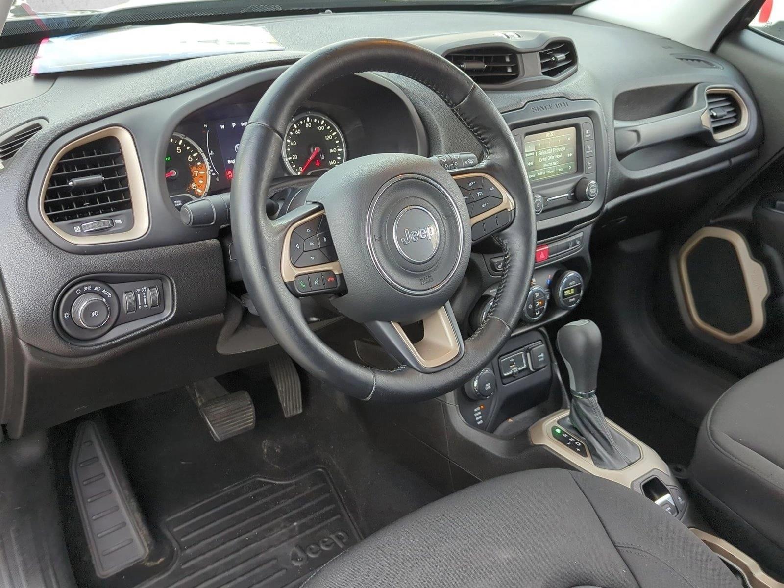 Thumbnail: 2017 Jeep Renegade - 3