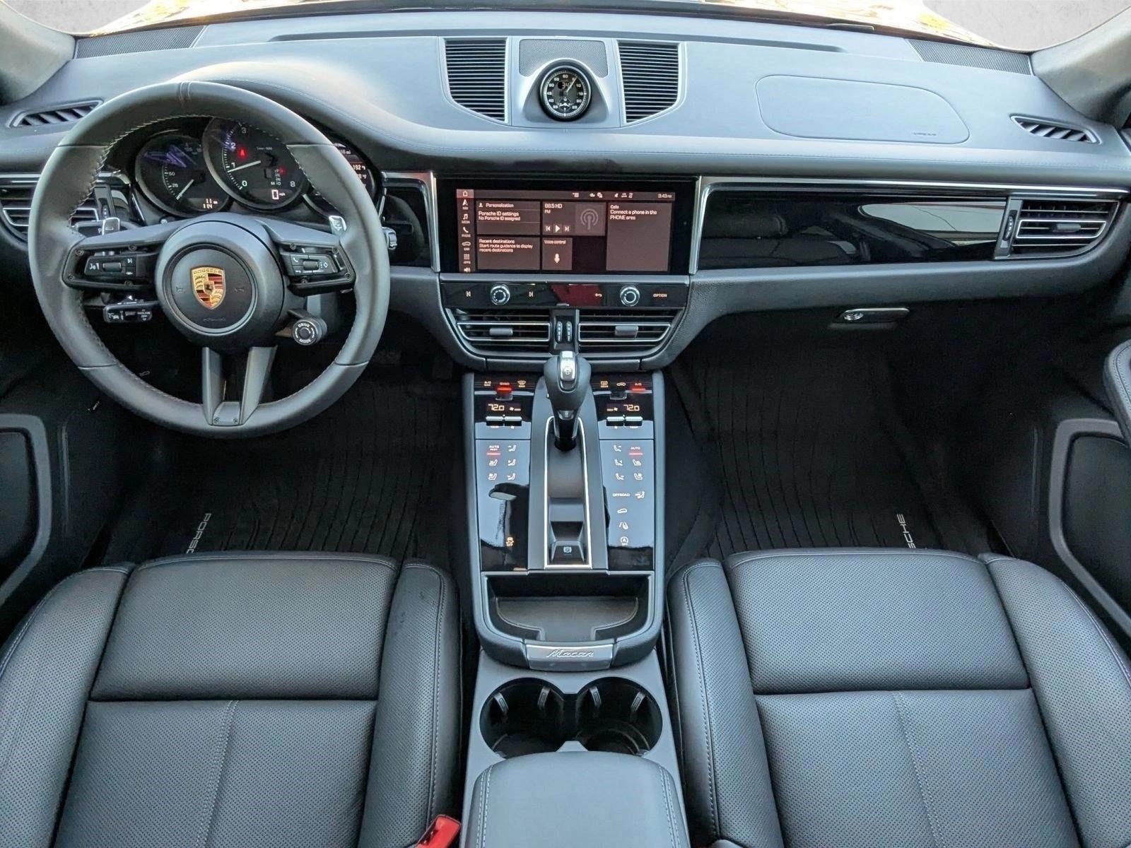 Thumbnail: 2026 Porsche Macan - 5