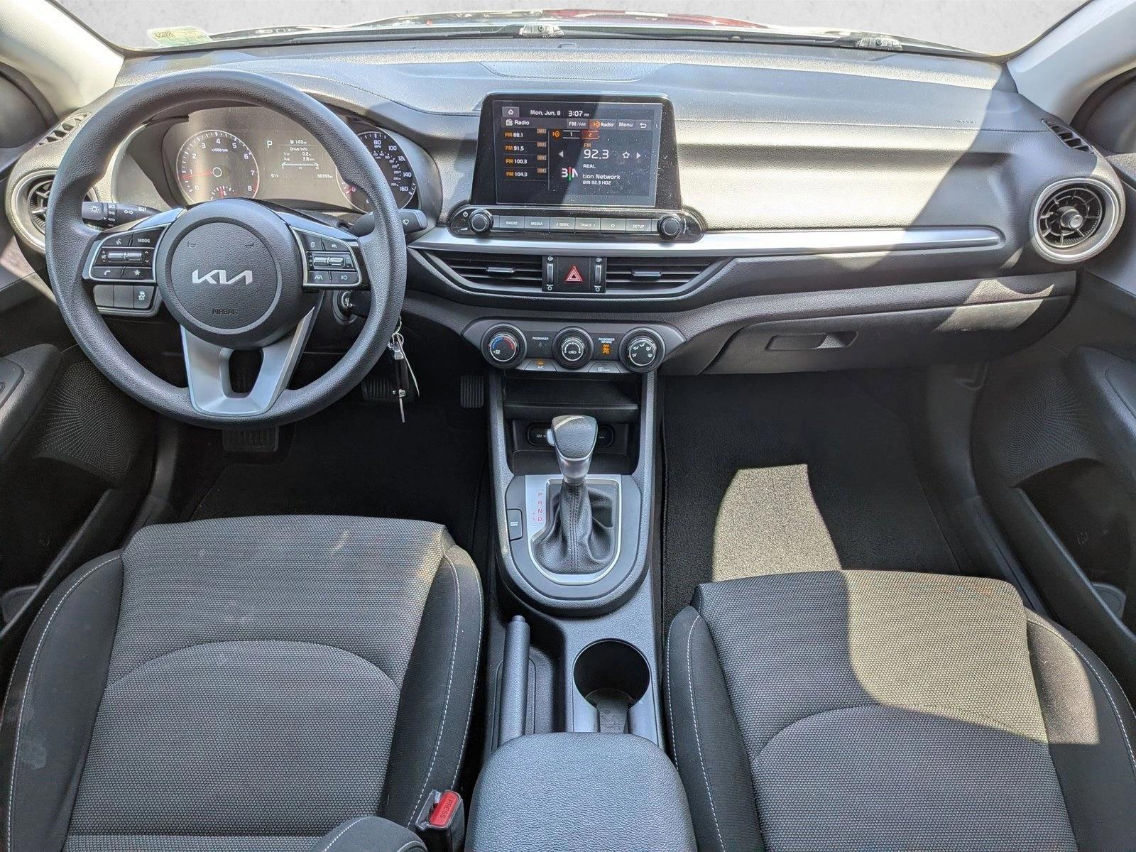 Thumbnail: 2022 Kia Forte - 3