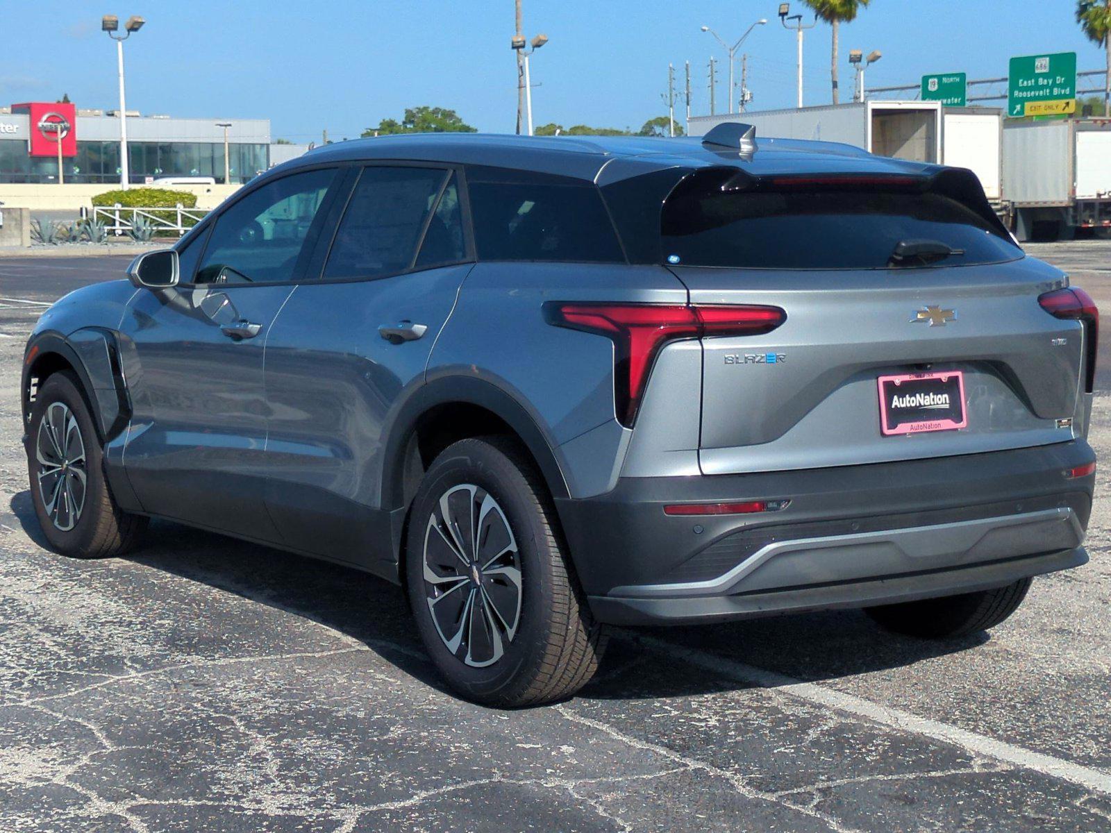 2025 Chevrolet Blazer EV LT - Photo 9