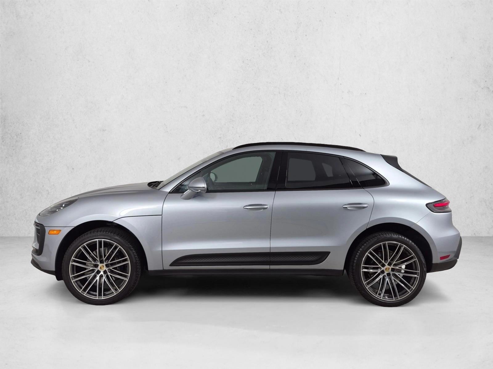 Thumbnail: 2026 Porsche Macan - 2
