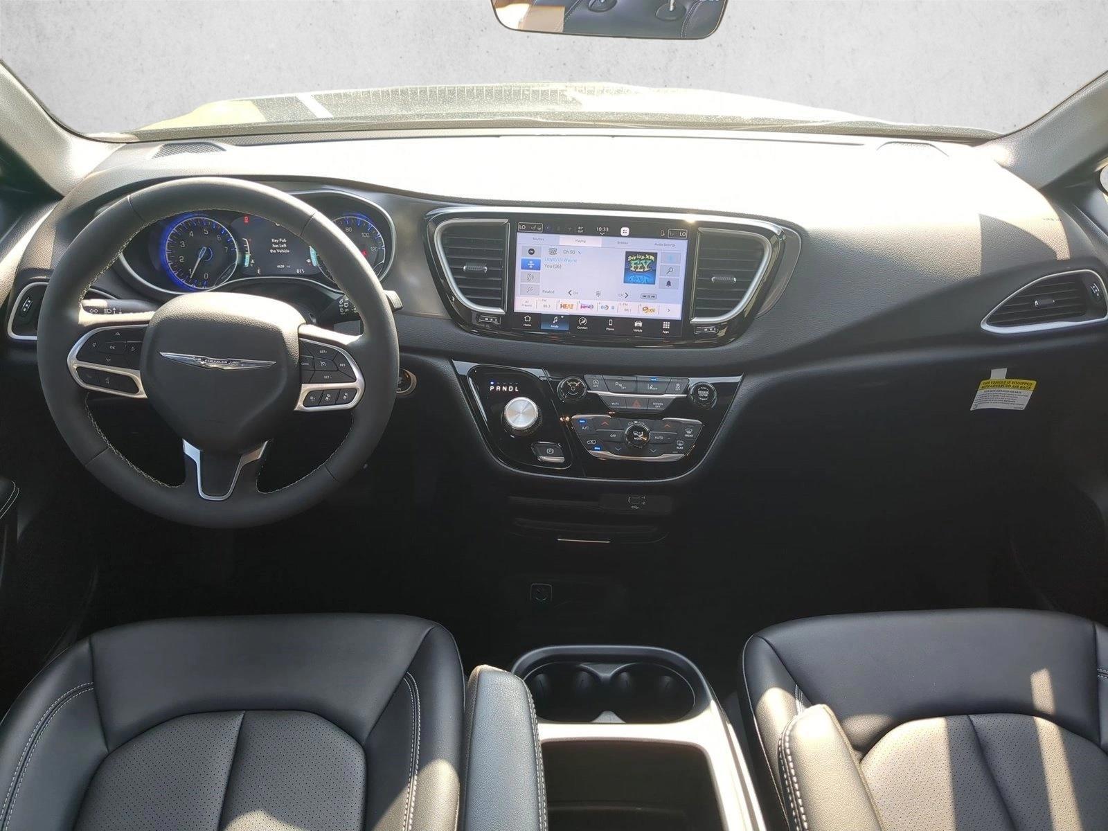 Thumbnail: 2026 Chrysler Voyager - 4