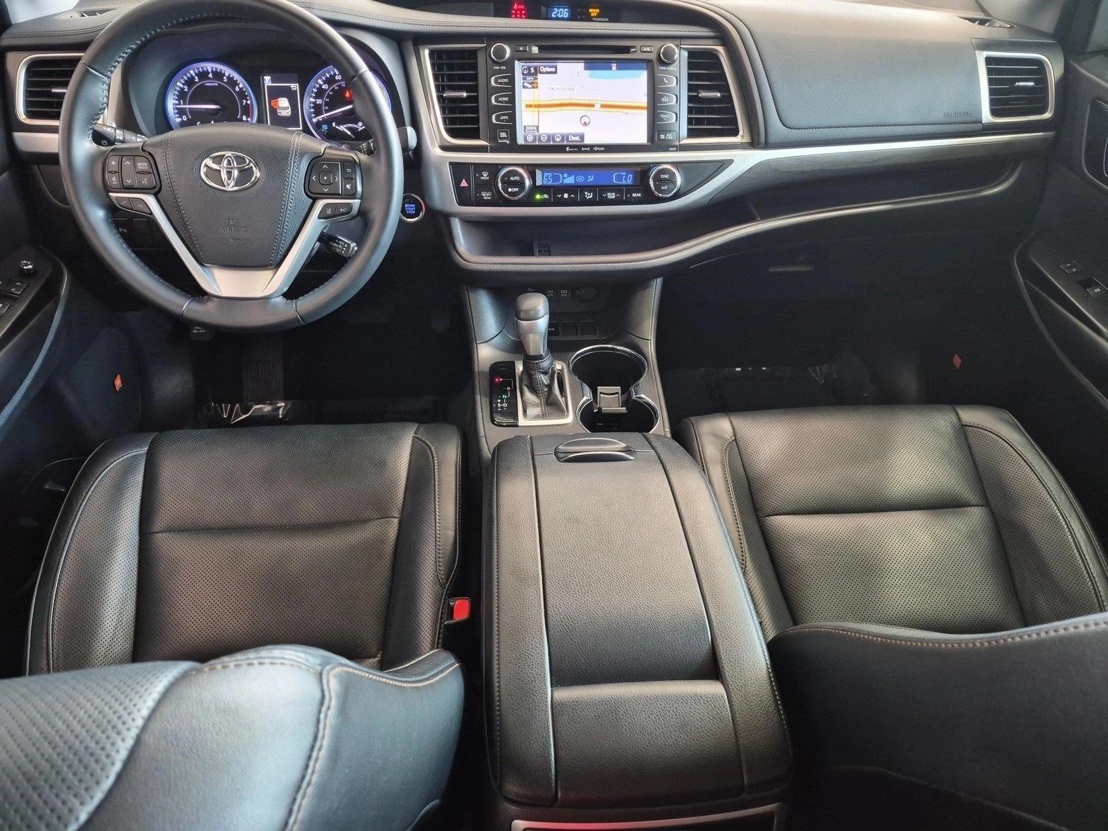 Thumbnail: 2019 Toyota Highlander - 3