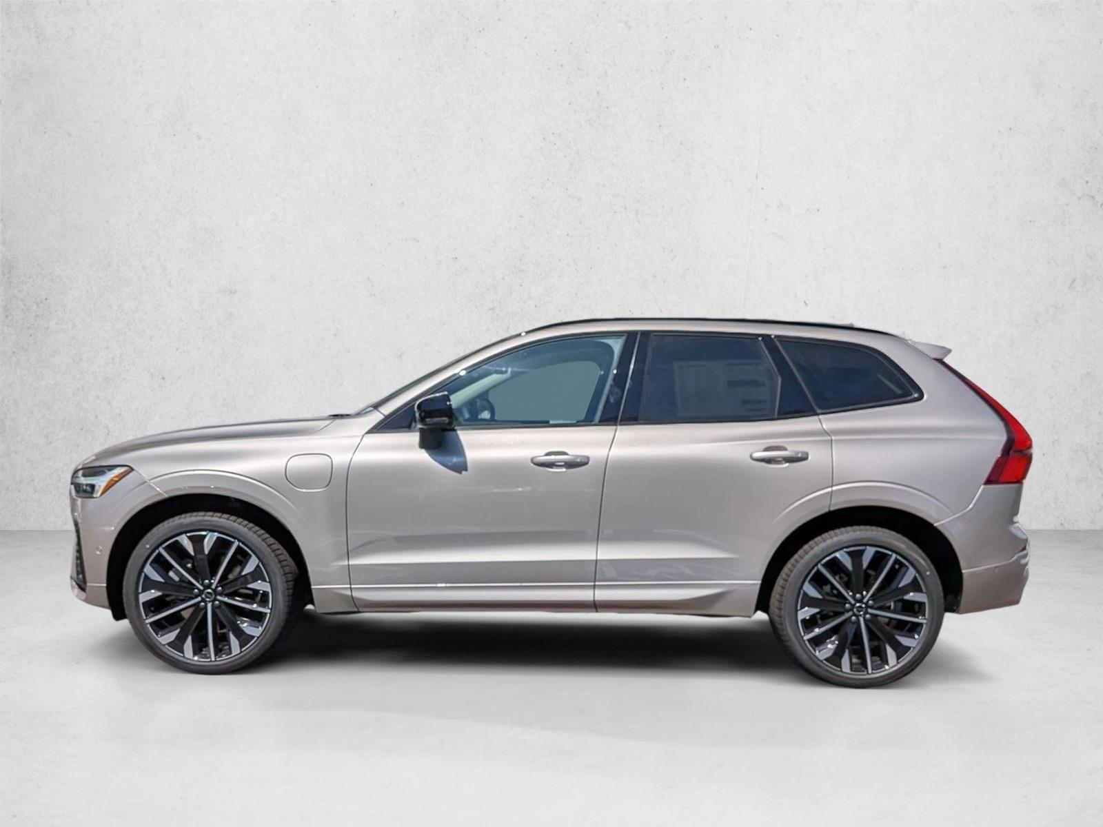 Thumbnail: 2026 Volvo XC60 - 2