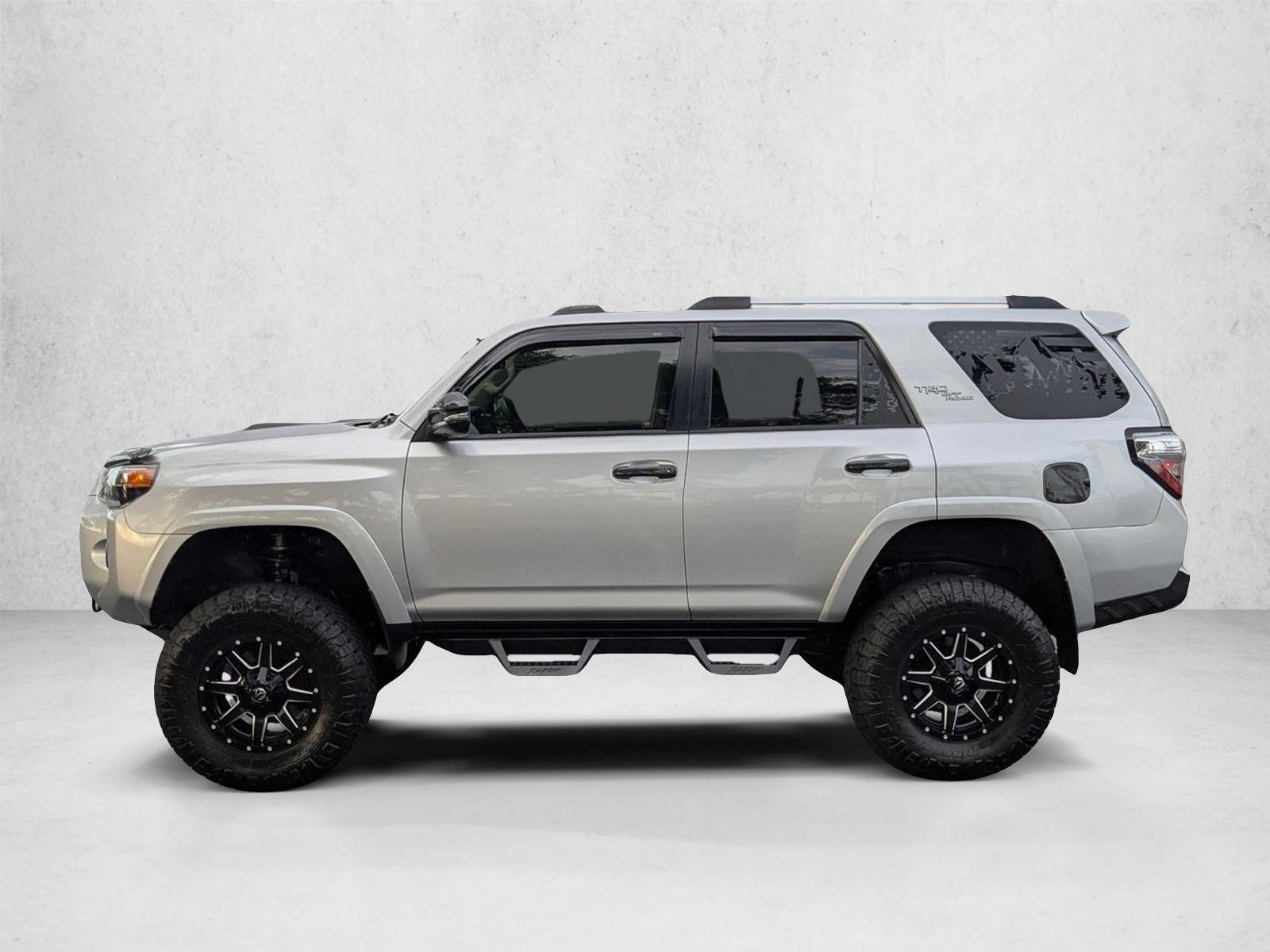 Thumbnail: 2018 Toyota 4Runner - 2