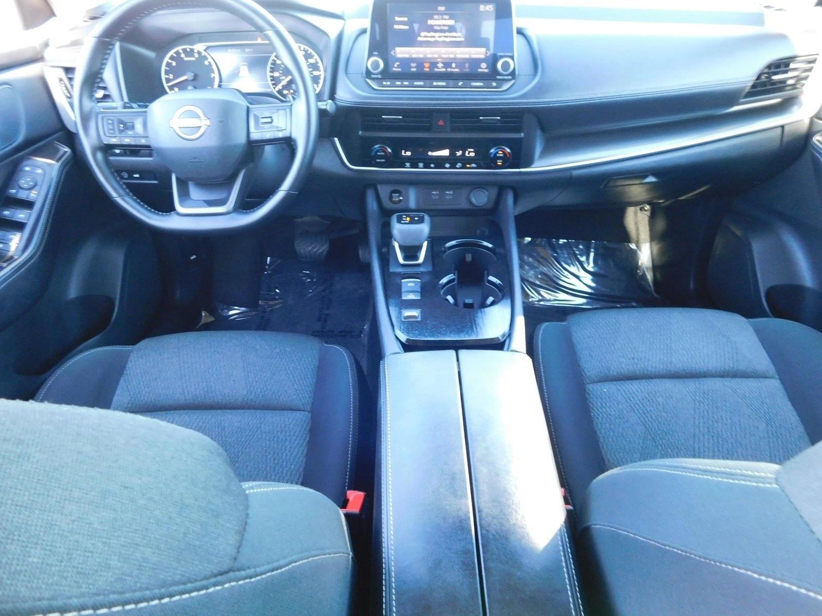 2025 Nissan Rogue SV - Photo 23