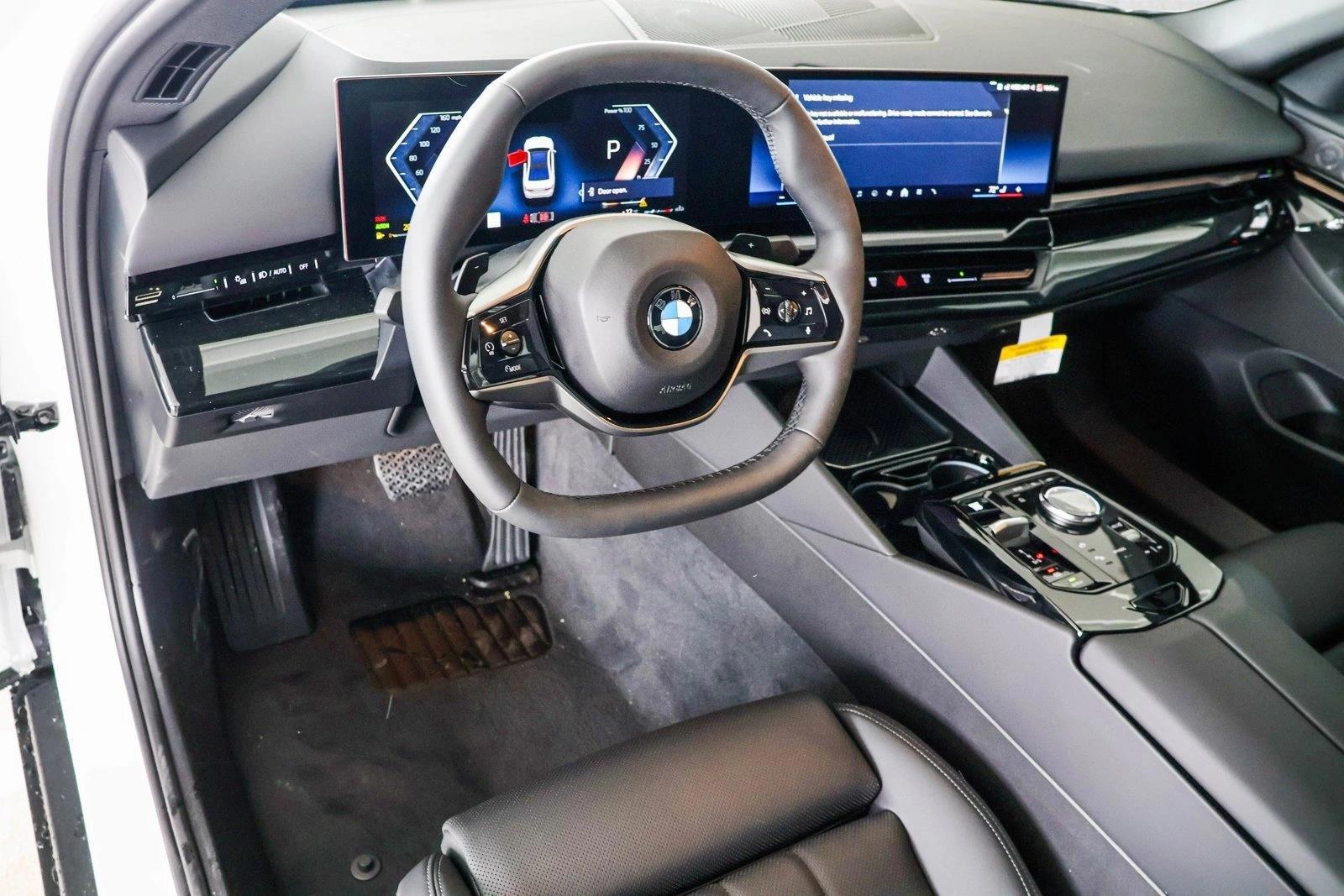 Thumbnail: 2025 BMW 5 Series - 3