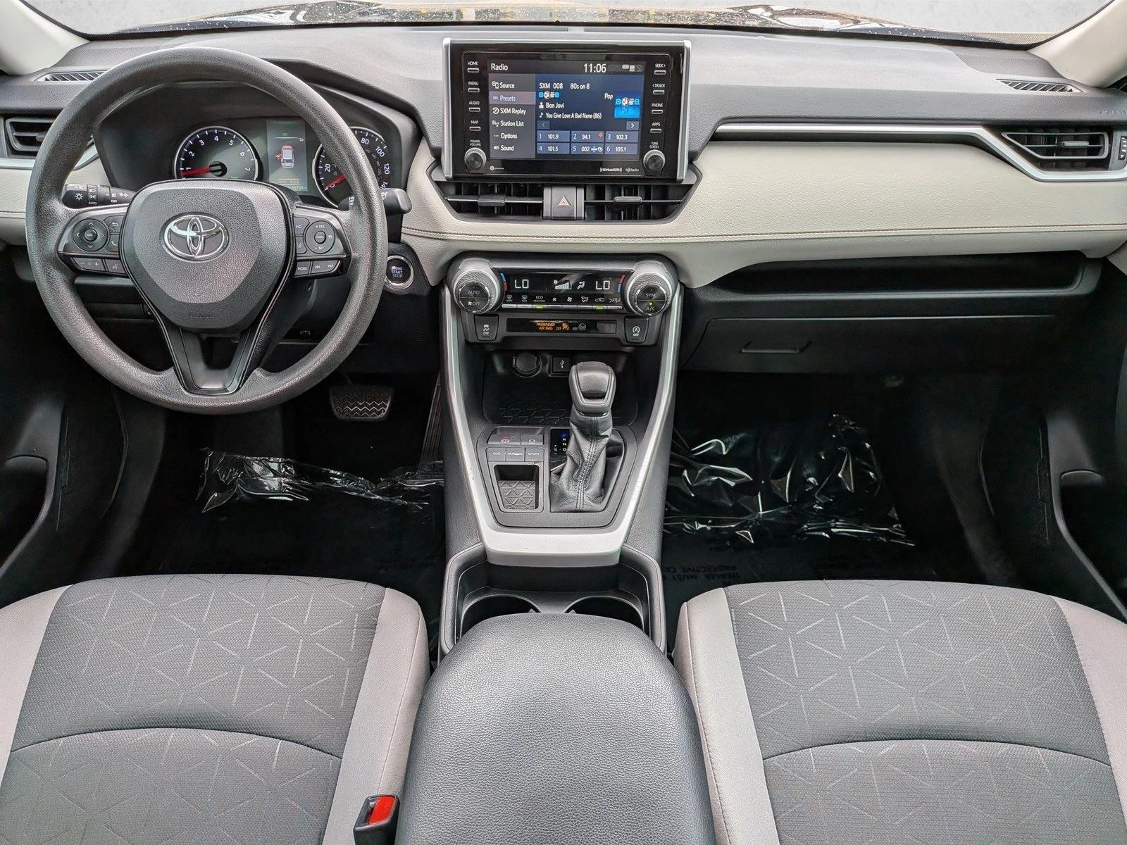 Thumbnail: 2021 Toyota RAV4 - 3