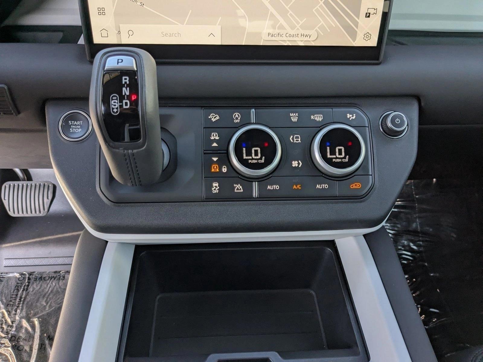 2025 Land Rover Defender S - Photo 12