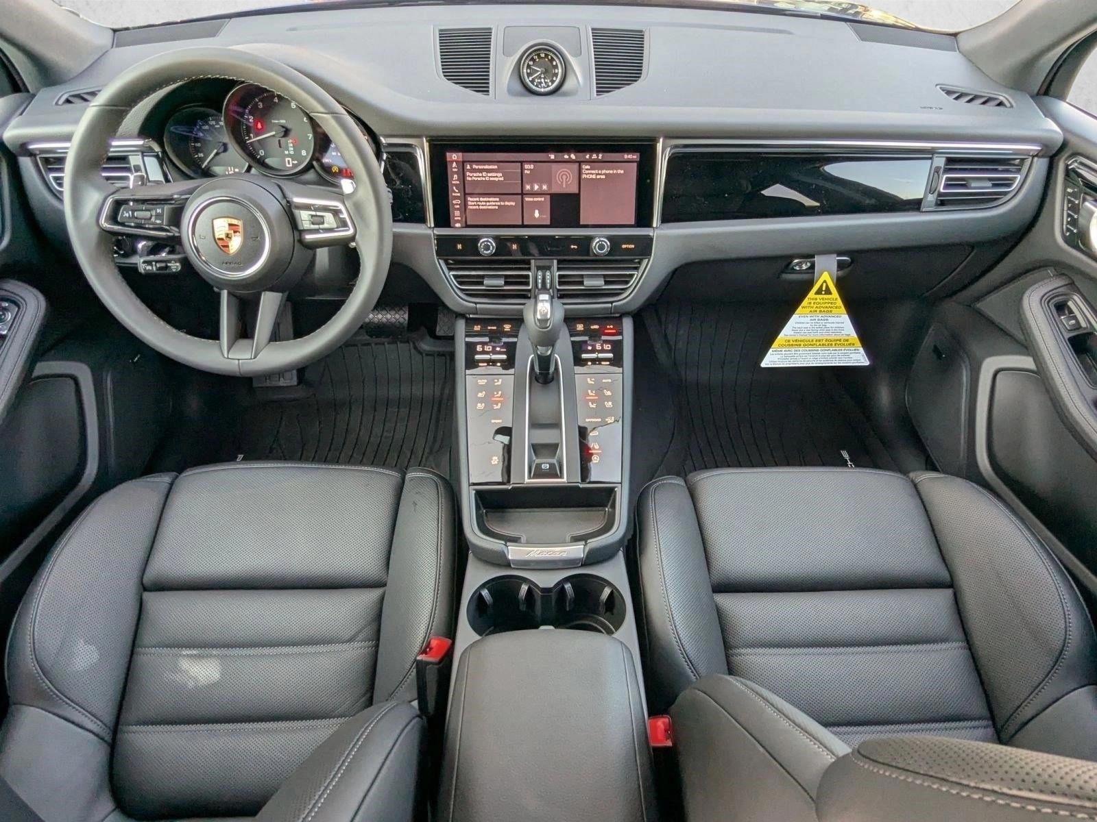 Thumbnail: 2026 Porsche Macan - 5
