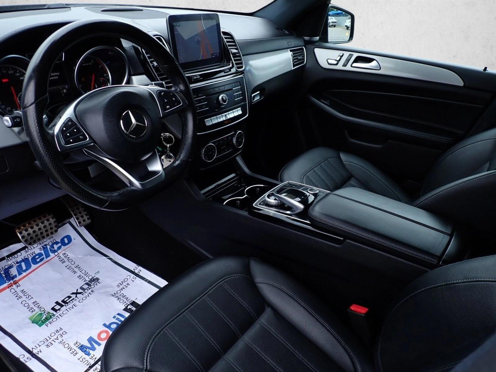 Thumbnail: 2019 Mercedes-Benz GLE - 3