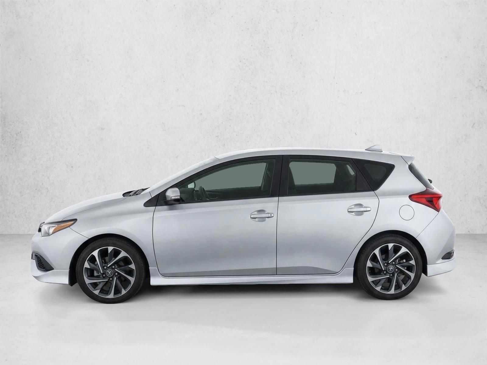 Thumbnail: 2017 Toyota Corolla iM - 2