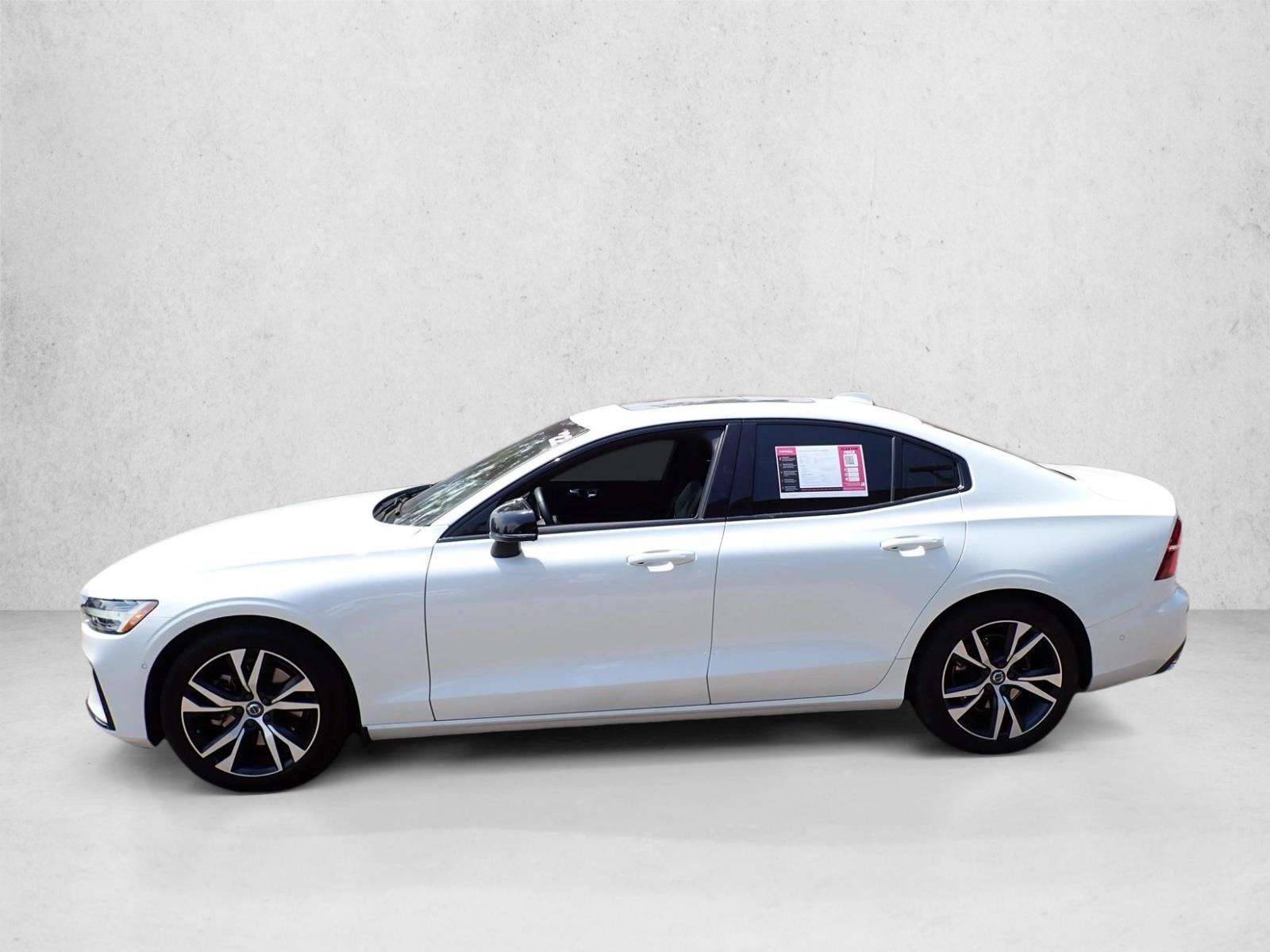 Thumbnail: 2022 Volvo S60 - 2