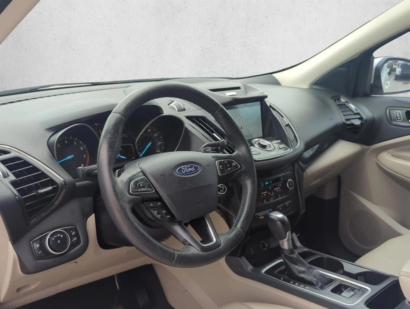 Thumbnail: 2017 Ford Escape - 3
