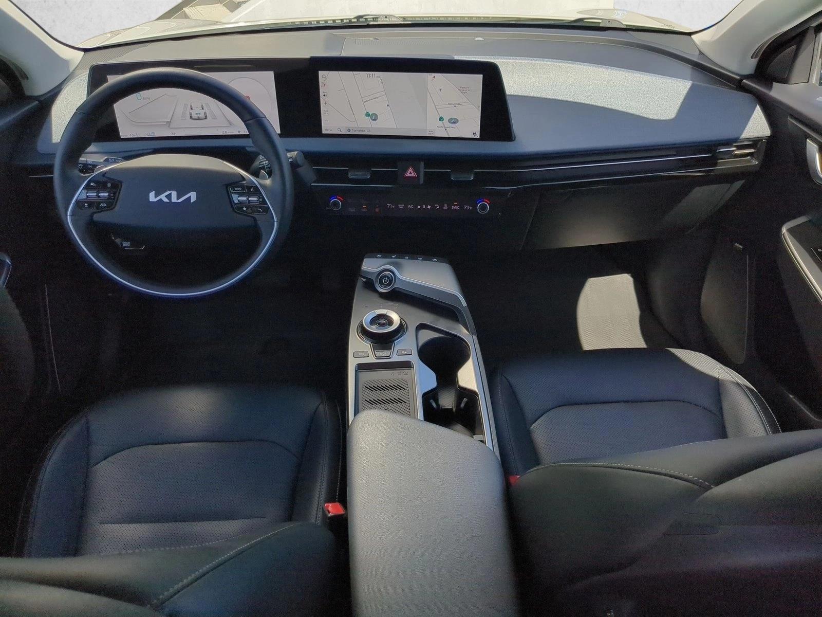 Thumbnail: 2022 Kia EV6 - 3