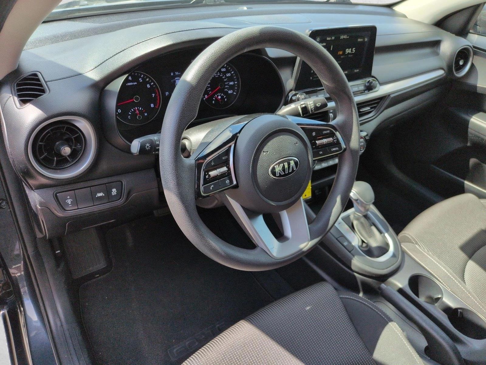 Thumbnail: 2019 Kia Forte - 3