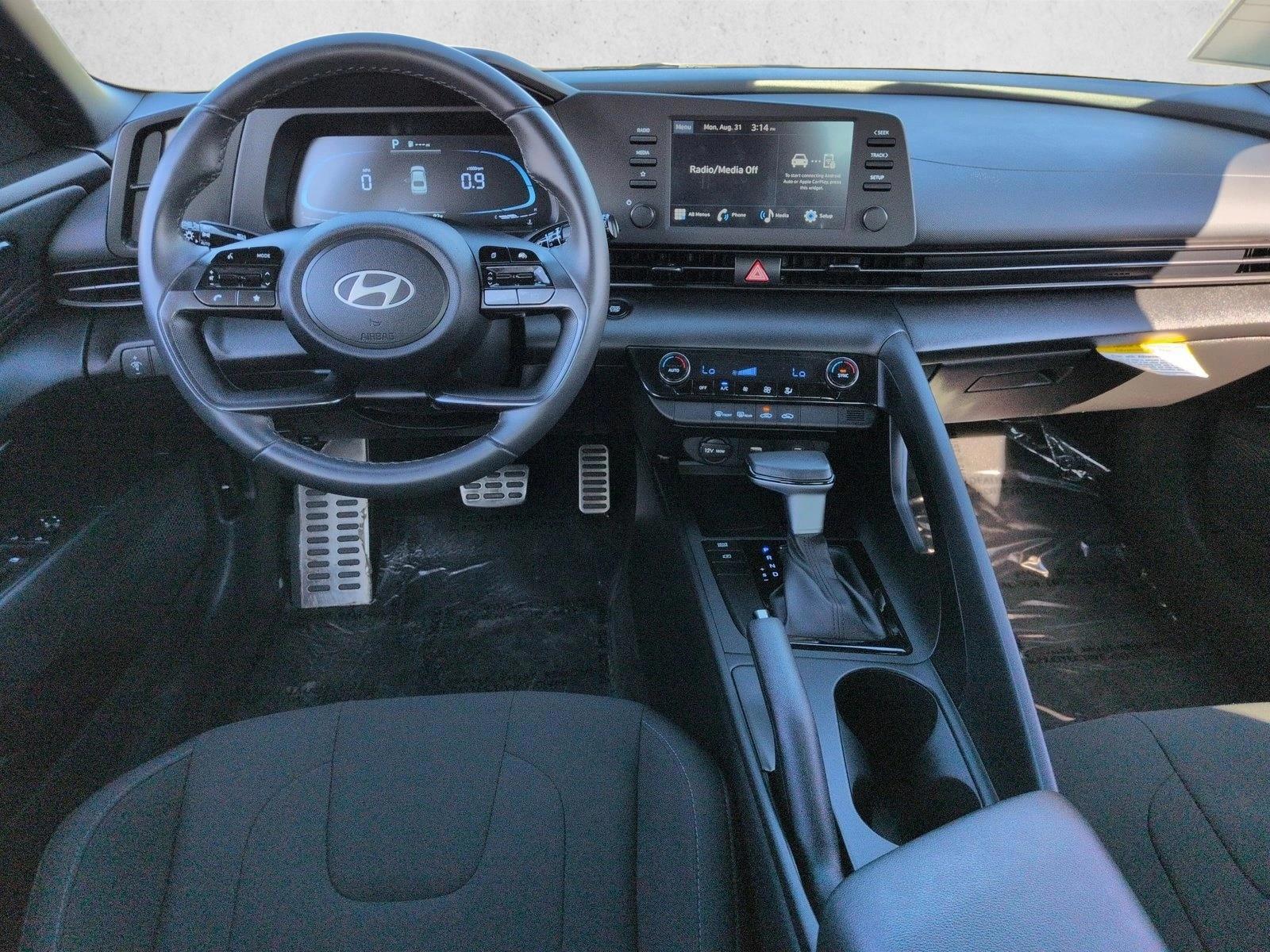 Thumbnail: 2025 Hyundai Elantra - 3