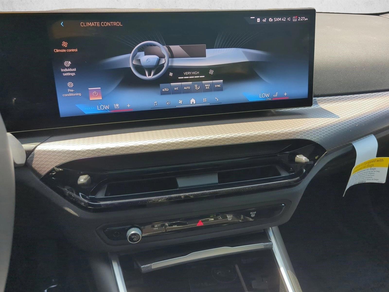 2025 BMW 3 Series 330i - Photo 11