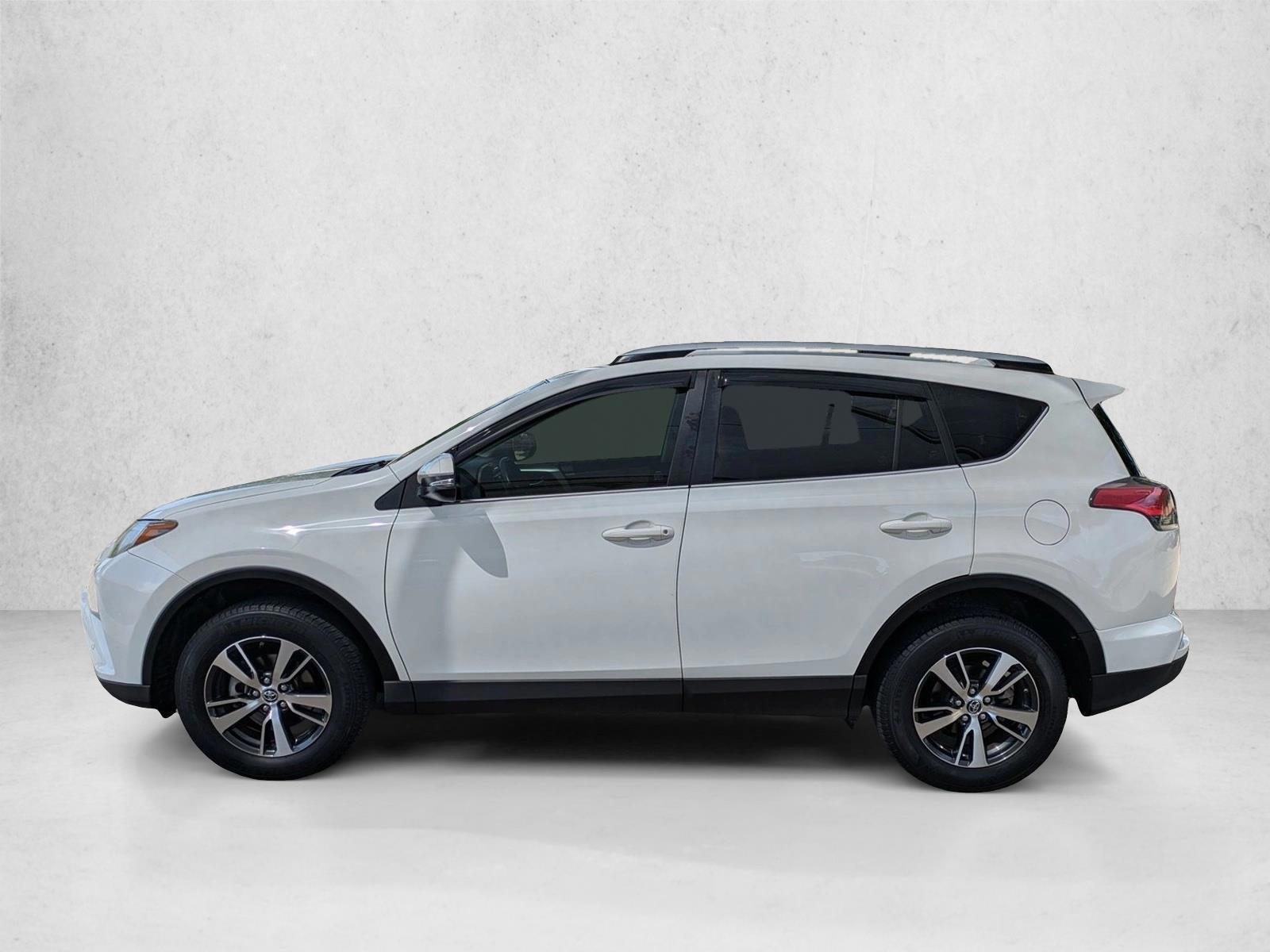 Thumbnail: 2018 Toyota RAV4 - 2