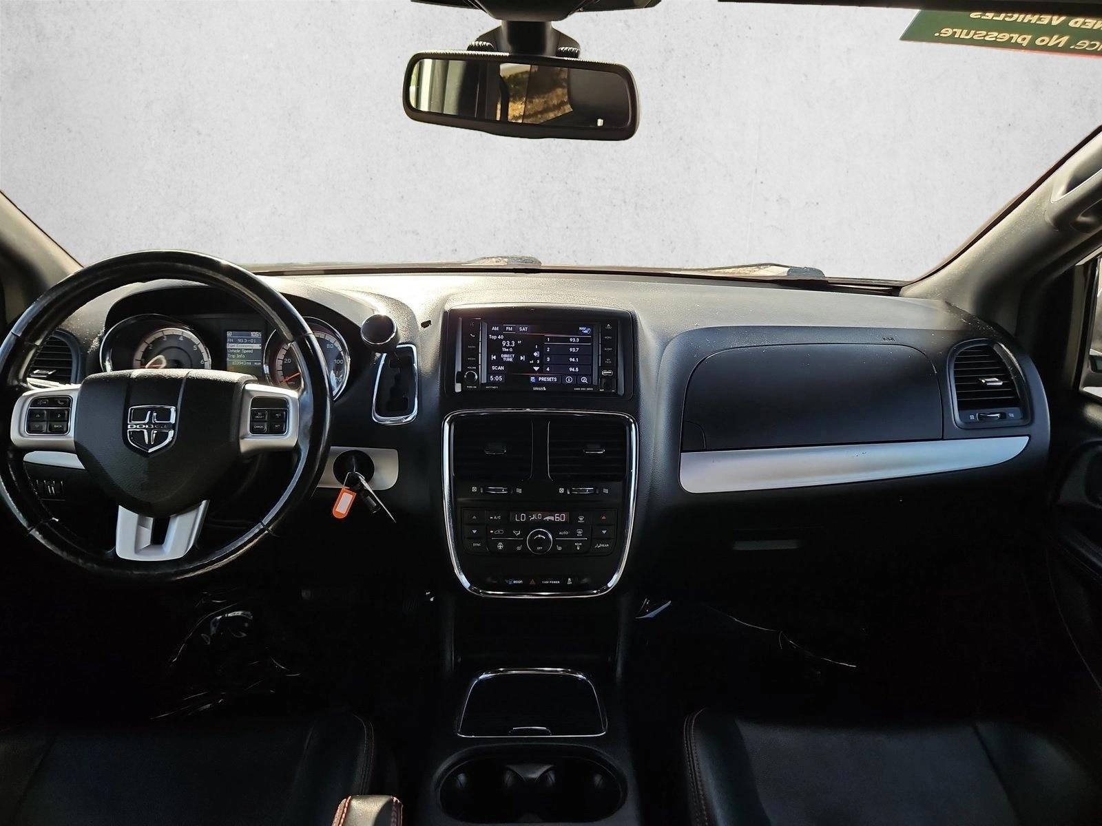Thumbnail: 2019 Dodge Grand Caravan - 3
